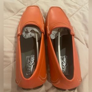 Ferragamo Men’s Orange Leather Loafers. Size 9 D. NWOT.